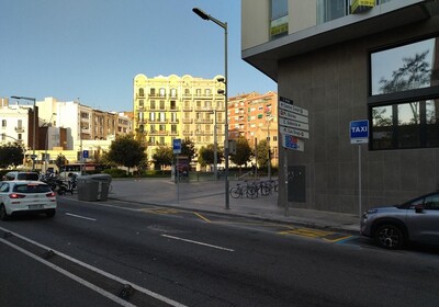 Microparada de taxis carrer Aragó - avinguda Meridiana