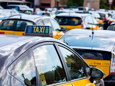 Taxis recurs