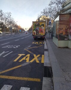 Parada de taxis del passeig de Borbó, 71